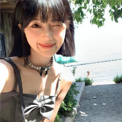 女鹿封面